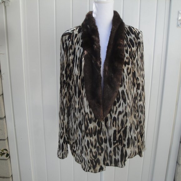 Chico's Cardigan Med Cheetah Brown Beige Black Faux Fur Trim Preppy - Picture 2 of 6